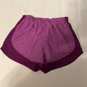 EUC size large womens purple Nike shorts